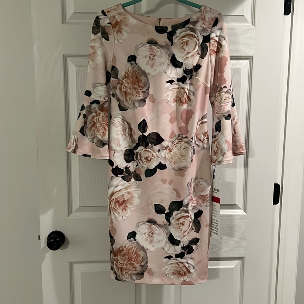 NEW Calvin Klein Floral-Print Bell-Sleeve Size 4 NWT